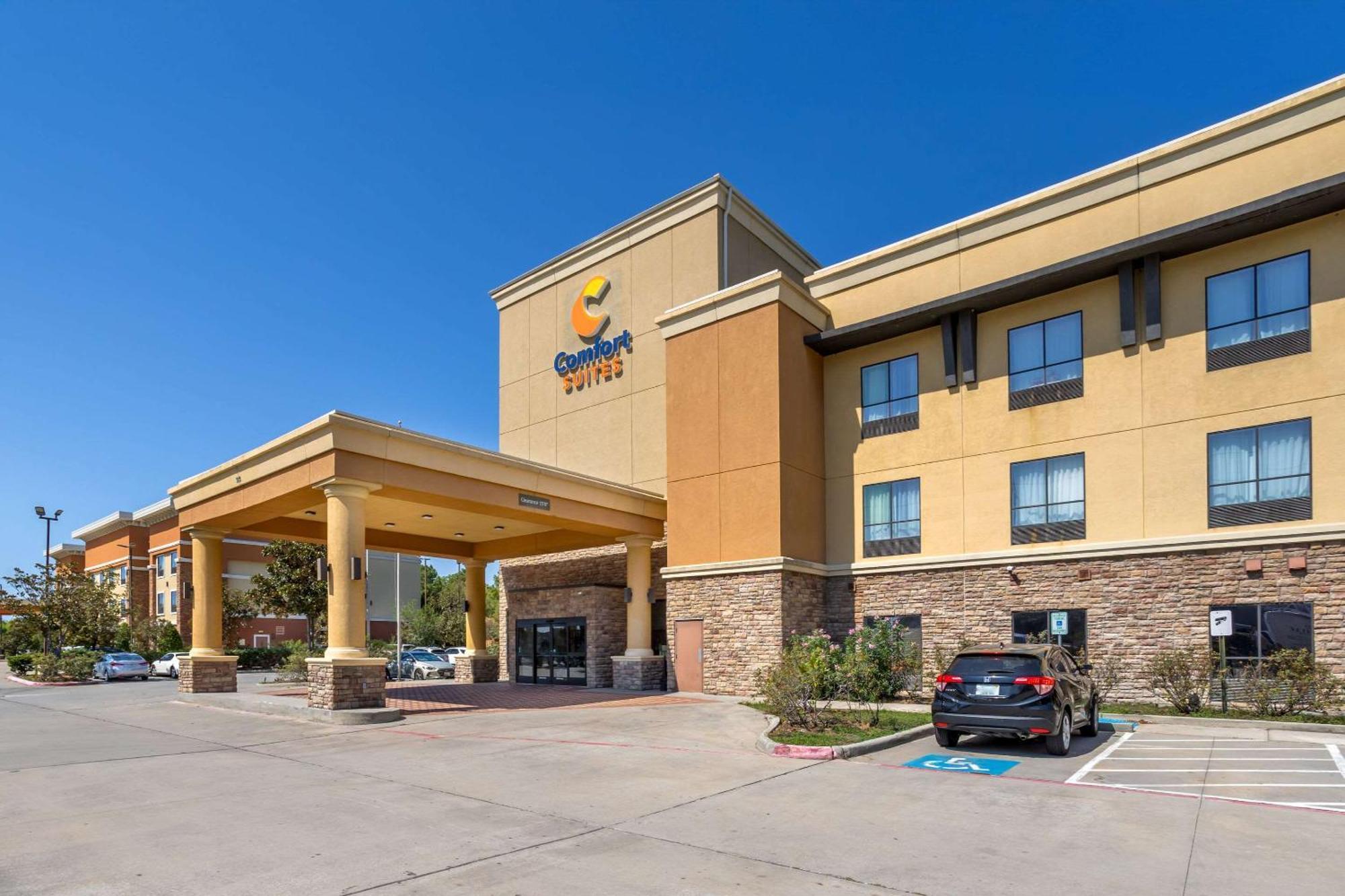 6 Business Hotels Close to Mercer Arboretum Humble TX