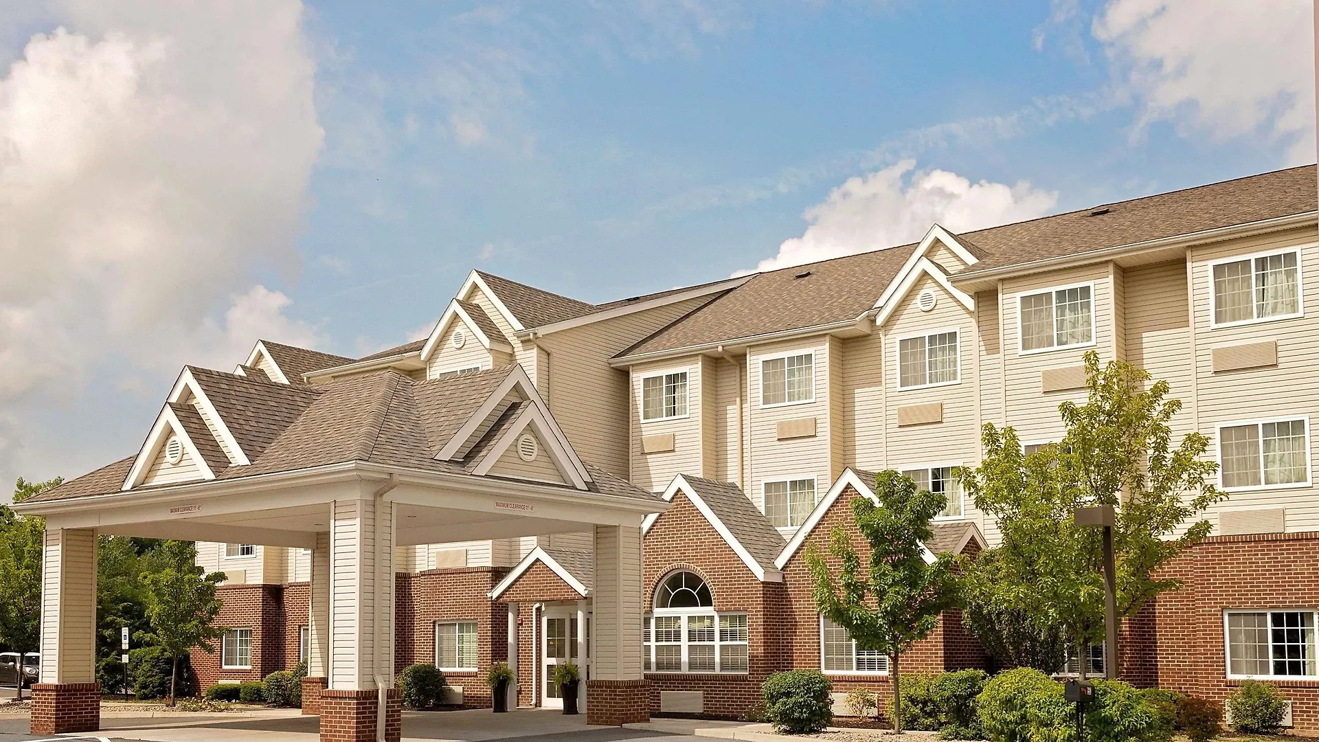 6 Smart 4-Star Hotels In Upstate New York Worth Booking