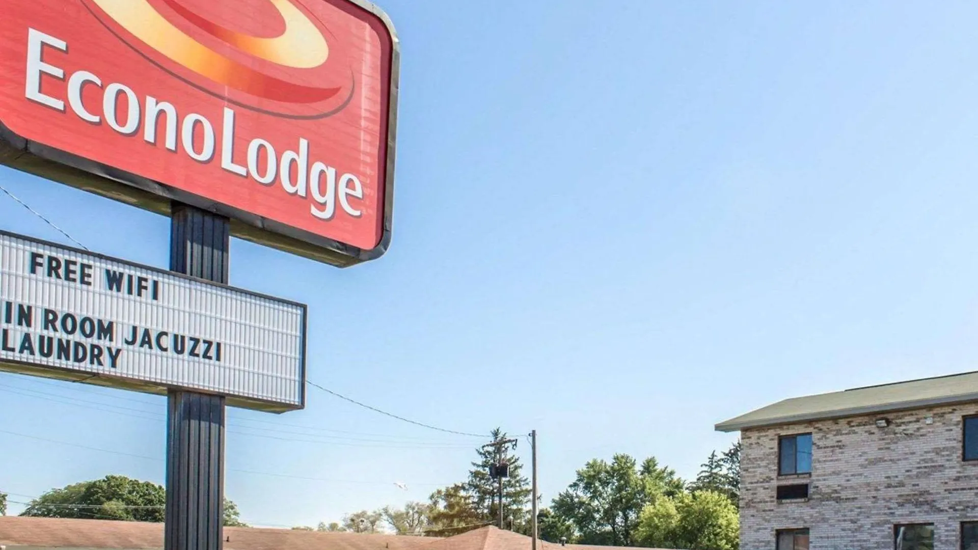 4 Leisure Hotels Close to Elkhart 112 Club Worth Booking