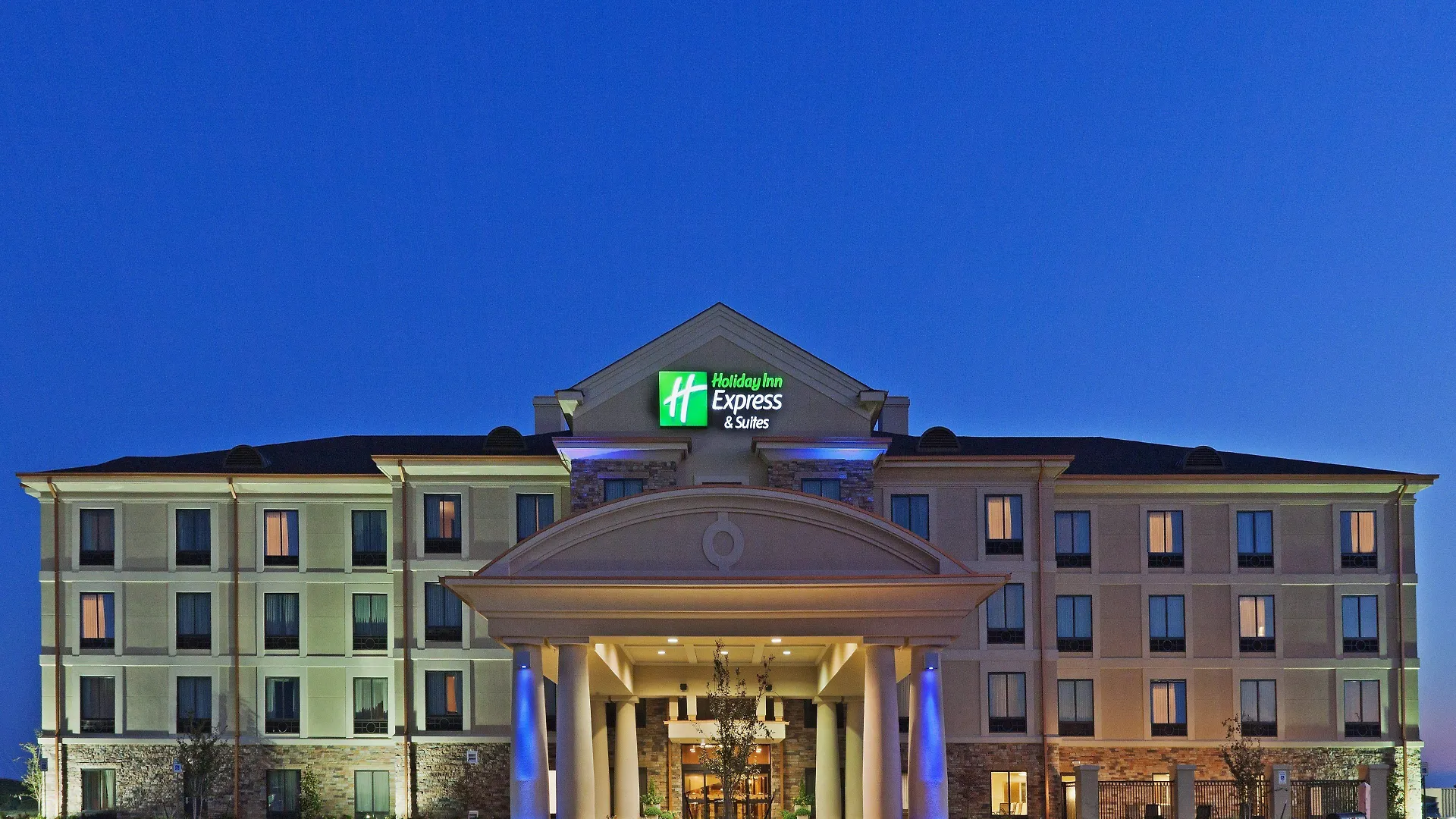 Staying in Oklahoma: 15 Hotels Compared Across the State